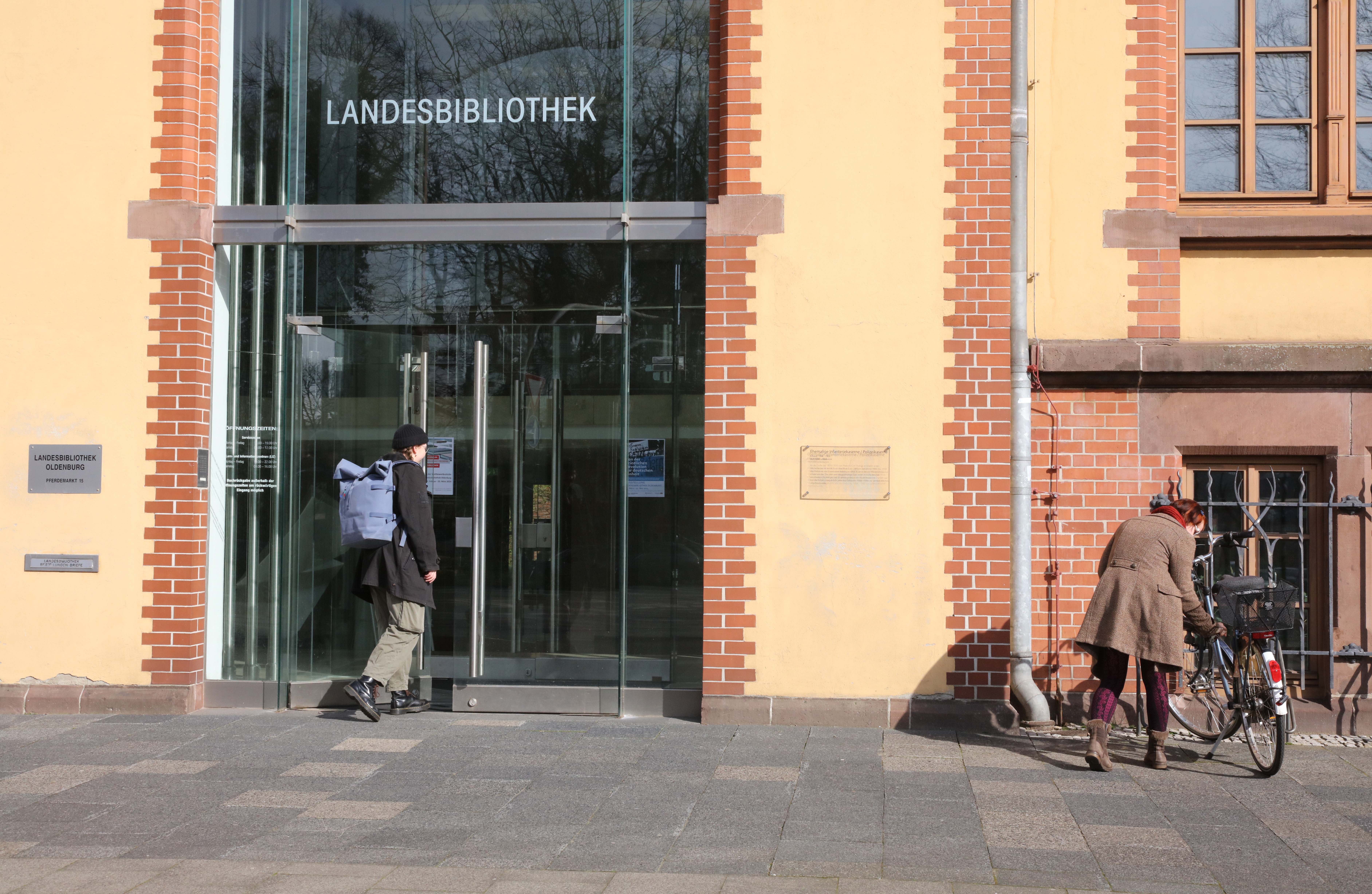Haupteingang der Landesbibliothek