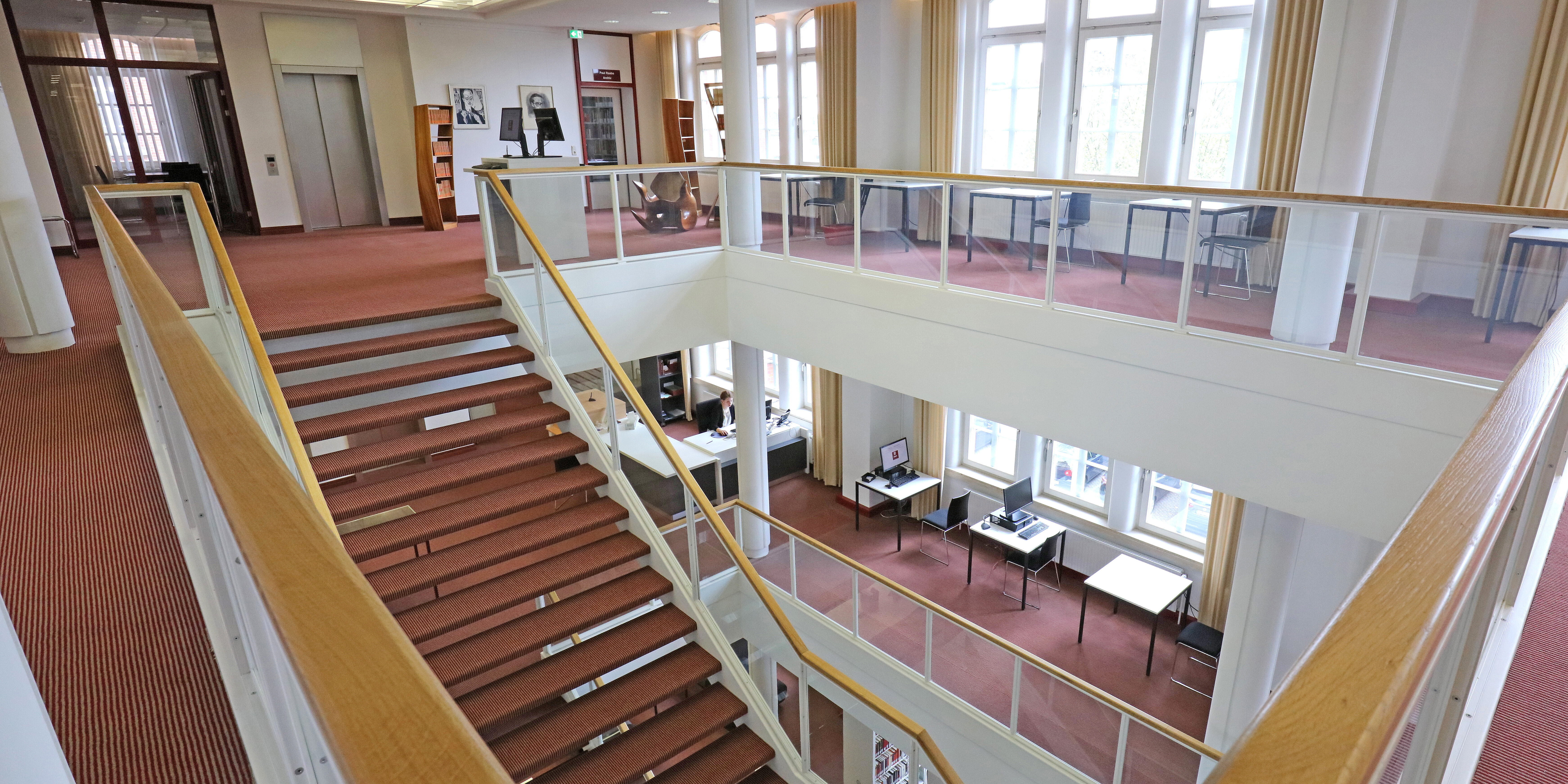 Ein Blick von oben auf das Lern- und Informationszentrum (LIZ).