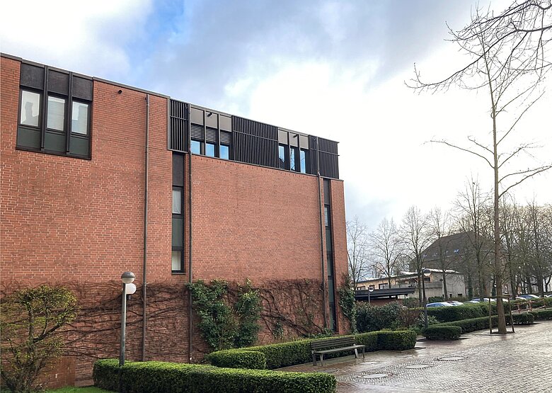 Hofansicht Landesbibliothek Oldenburg im März 2026