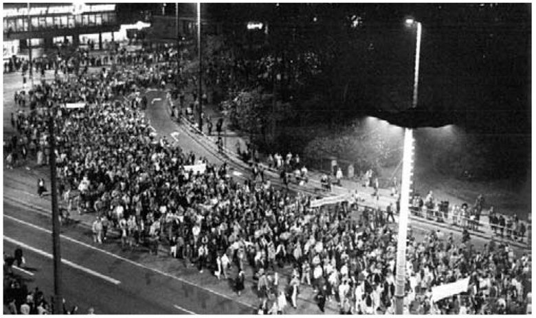 Montagsdemonstration am 23.10.89 in Leipzig. 
