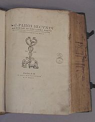 Titelseite von "Plinius Secundus, Caius: Historiae mundi libri XXXVII ex postrema ad vetustos codices collatione cum annotationibus et indice"