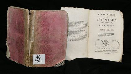 Foto vom Buchdeckel und der Titelseite von "Fénelon, François de Salignac de La Mothe: Les Avantures de Télémaque..."