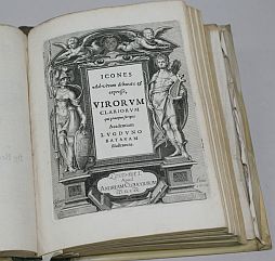 Titelseite von "Icones ad vivum delineatae et expressae, virorum claricum qui praecipue scriptis Academiam Lugduno-Batavam illustrarunt / G. Swan"
