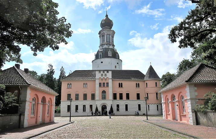 Schlossmuseum Jever, Aussenansicht